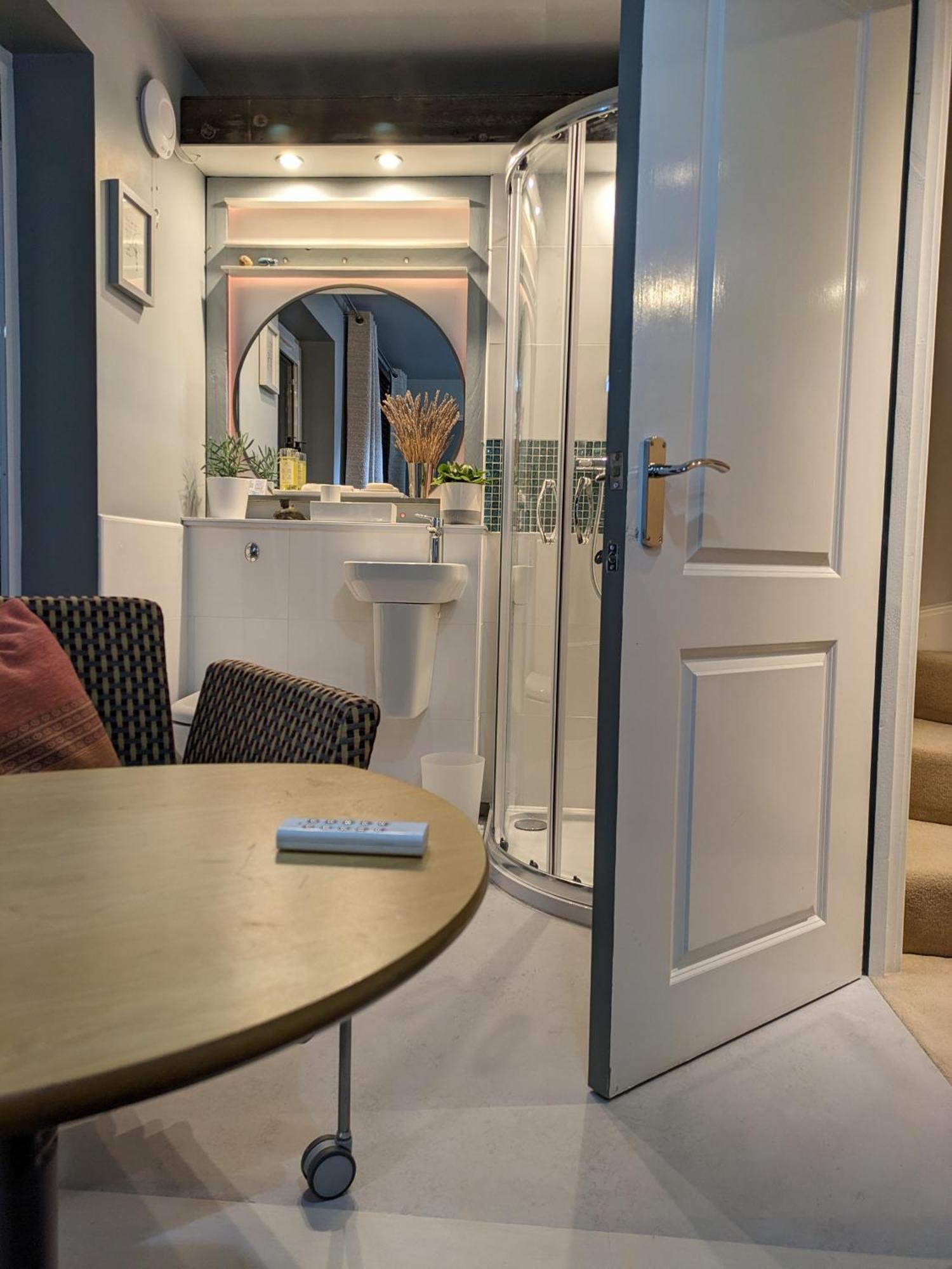 2 Homestay Guest Rooms Хантингдон Экстерьер фото